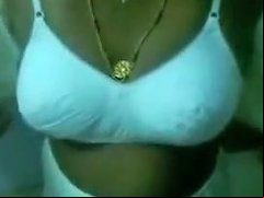 Mature Maami Posing 4 Neighbour