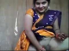 Innocent Looking Aunty Playing With Cucumber Free Porn A3